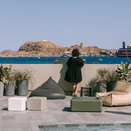 Saletta Mare Lägenhetshotell LʼÎle-Rousse