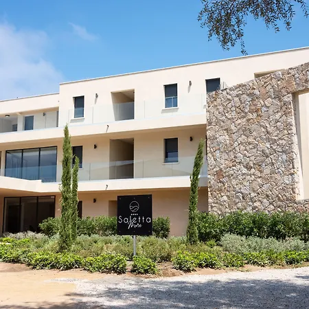 Saletta Mare Apartmanhotel LʼÎle-Rousse